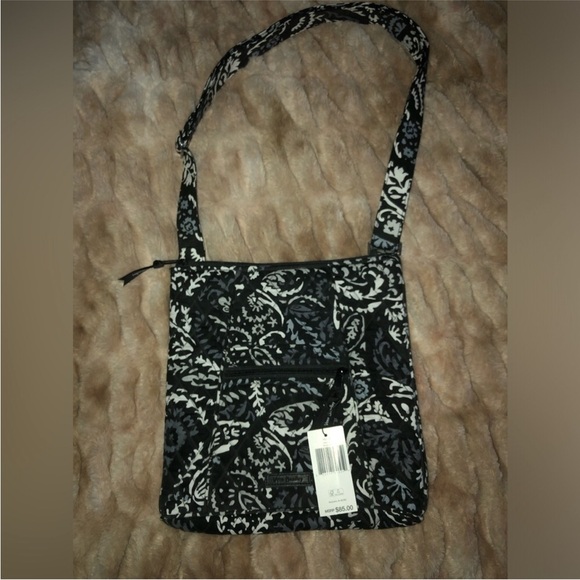 Vera Bradley Handbags - New with tags- Vera Bradley shoulder bag - adjustable strap